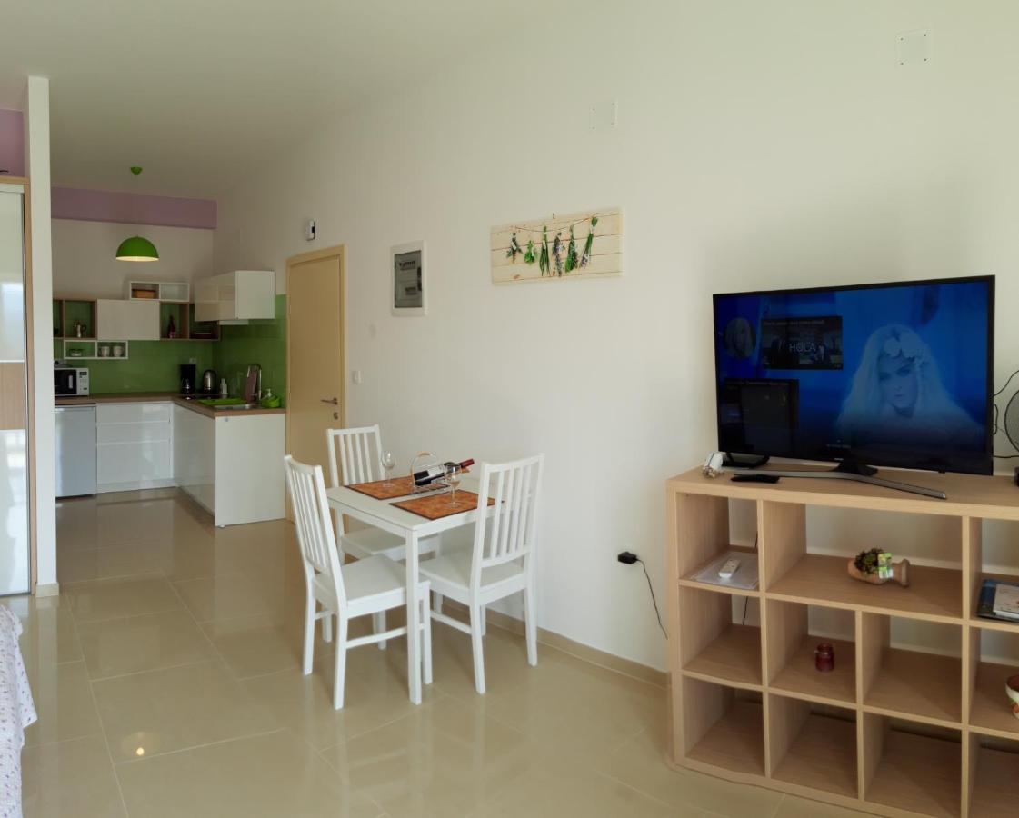Mare And Terra Apartments Рабац Экстерьер фото