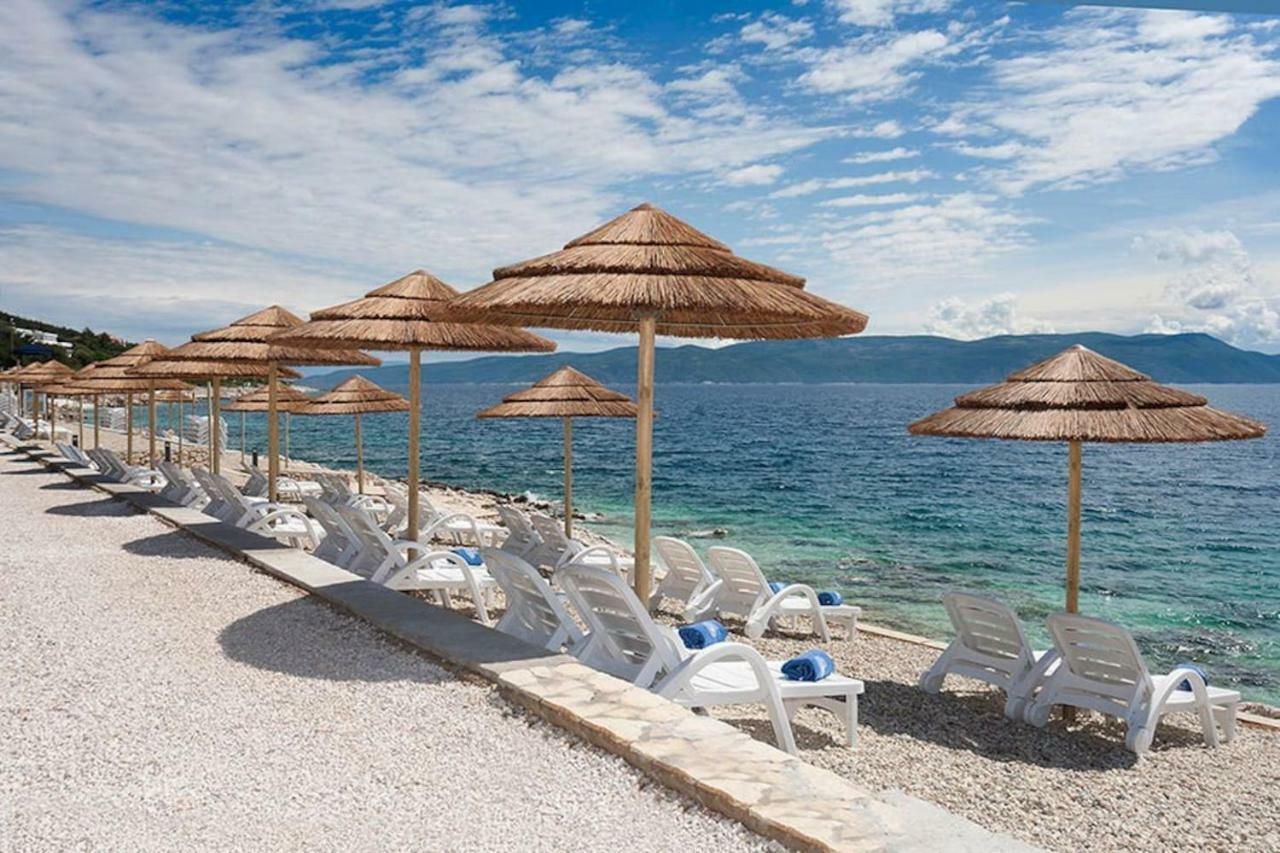 Mare And Terra Apartments Рабац Экстерьер фото